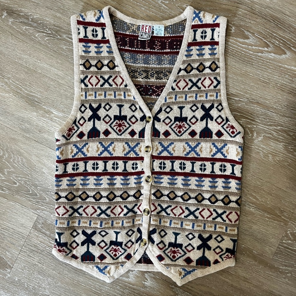 Red Camel Geometric Patterned Sweater Vest